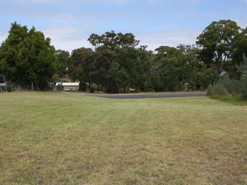 7 Travers Crt, Metung VIC 3904