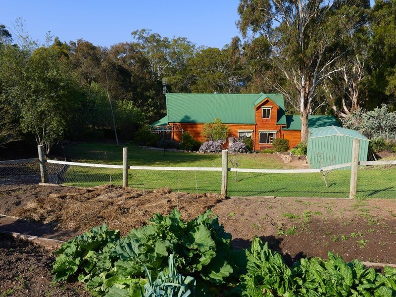 29 Wood Street, Metung VIC 3904