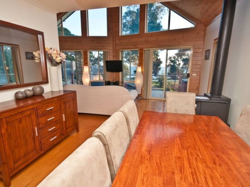 50 Mairburn Road, Metung VIC 3904