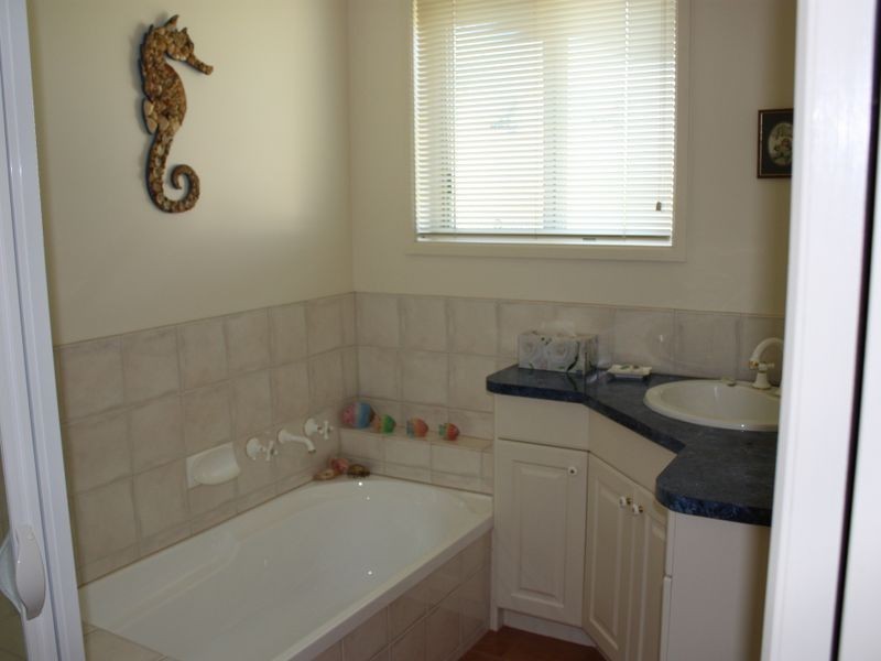 9 Tamhaven, Swan Reach VIC 3903