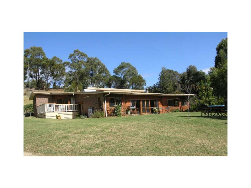 24 Tambo Blvd, Metung VIC 3904