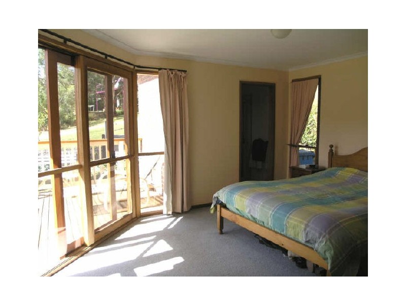 24 Tambo Blvd, Metung VIC 3904