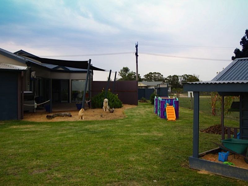 24 Tambo Blvd, Metung VIC 3904