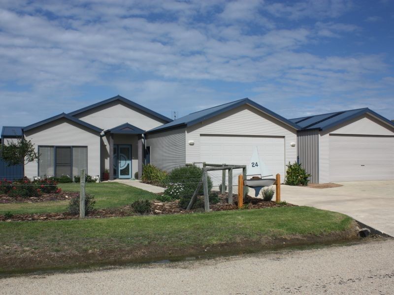 24 Tambo Blvd, Metung VIC 3904