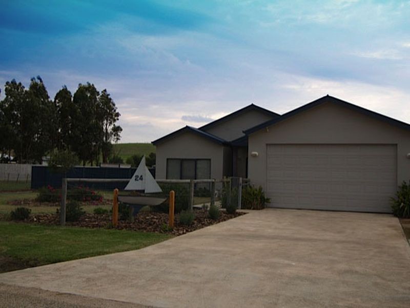 24 Tambo Blvd, Metung VIC 3904