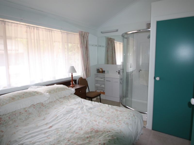 5 Fell Place, Metung VIC 3904
