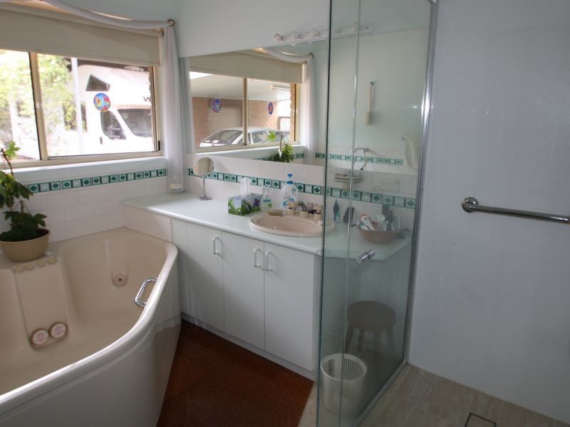 5 Fell Place, Metung VIC 3904