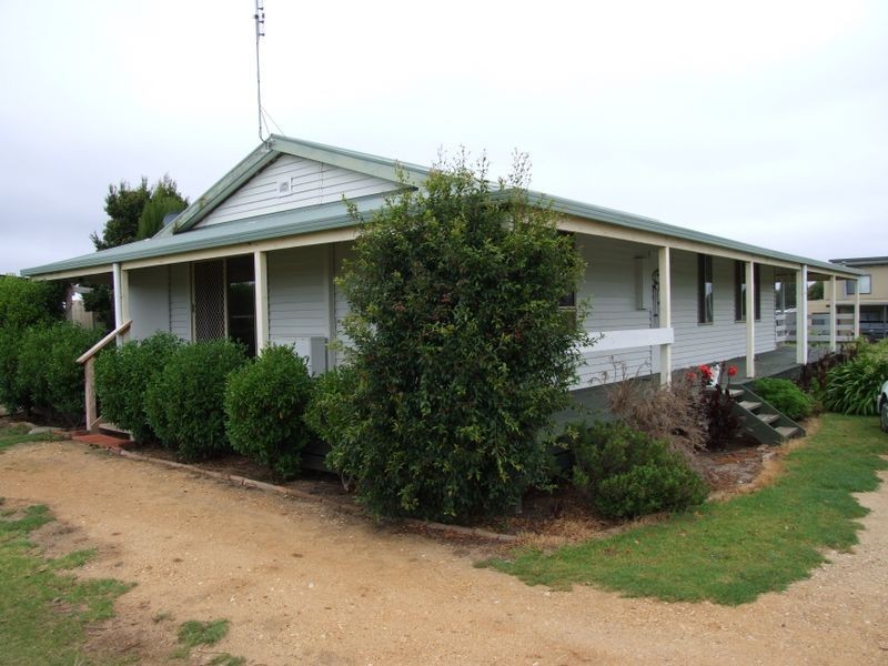 11 Plover Grove, Metung VIC 3904