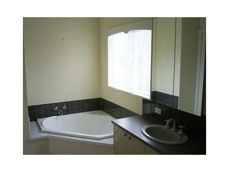 Lakes Entrance VIC 3909