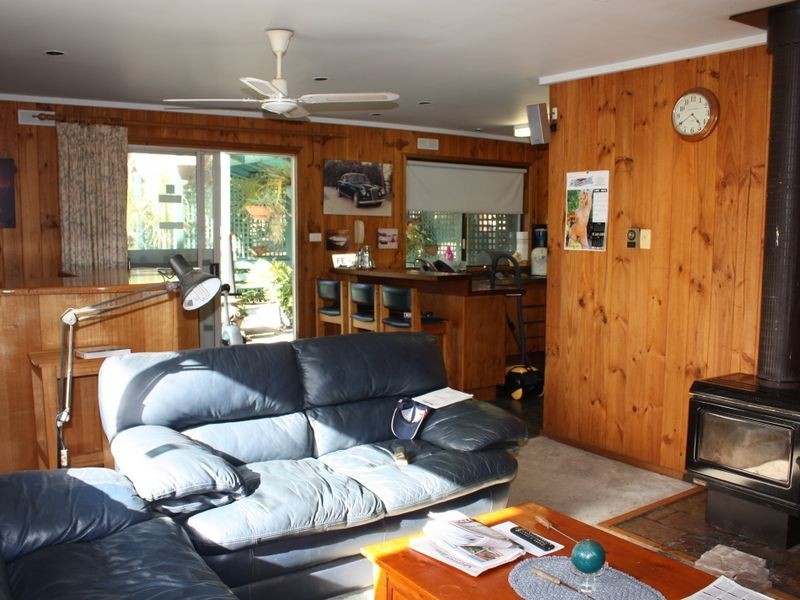 69 Park Road, Metung VIC 3904