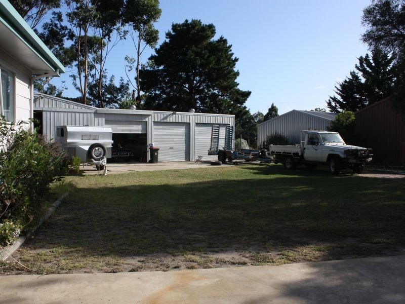 69 Park Road, Metung VIC 3904