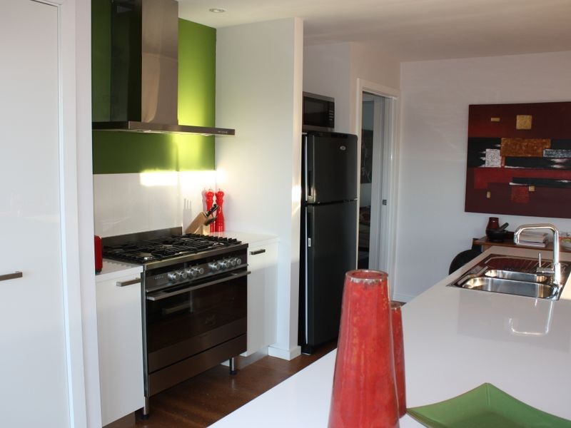 9 Travers Crt, Metung VIC 3904