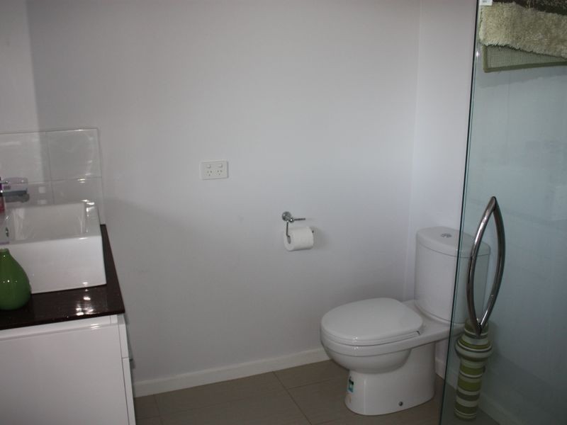 9 Travers Crt, Metung VIC 3904