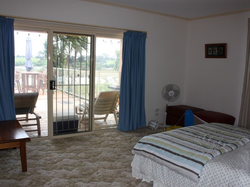 325 Punt Road, Metung VIC 3904