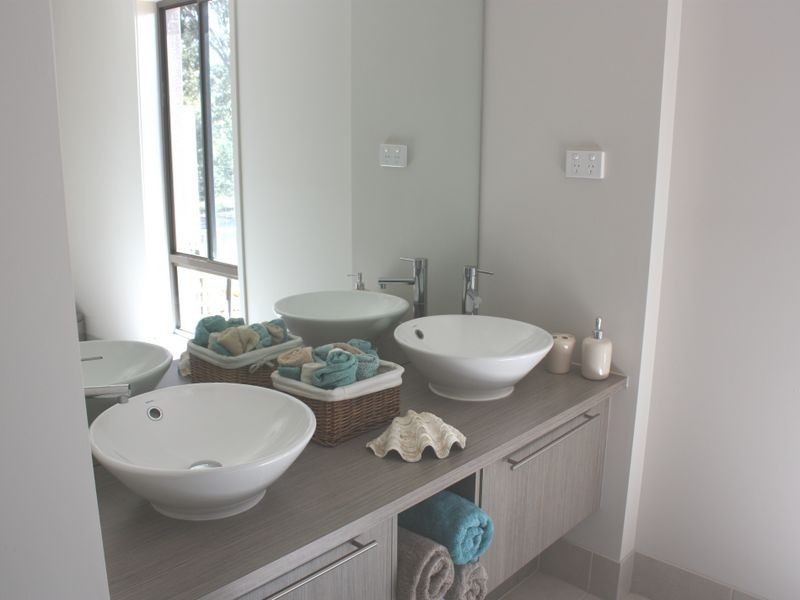 9 Plateau Ave, Metung VIC 3904