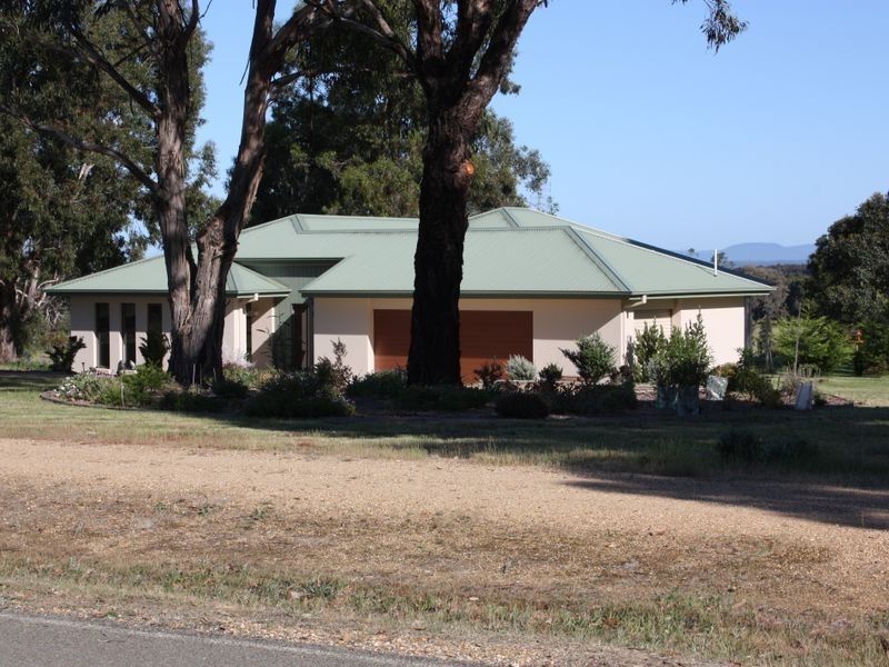 60 Kingscove  Blvd, Metung VIC 3904