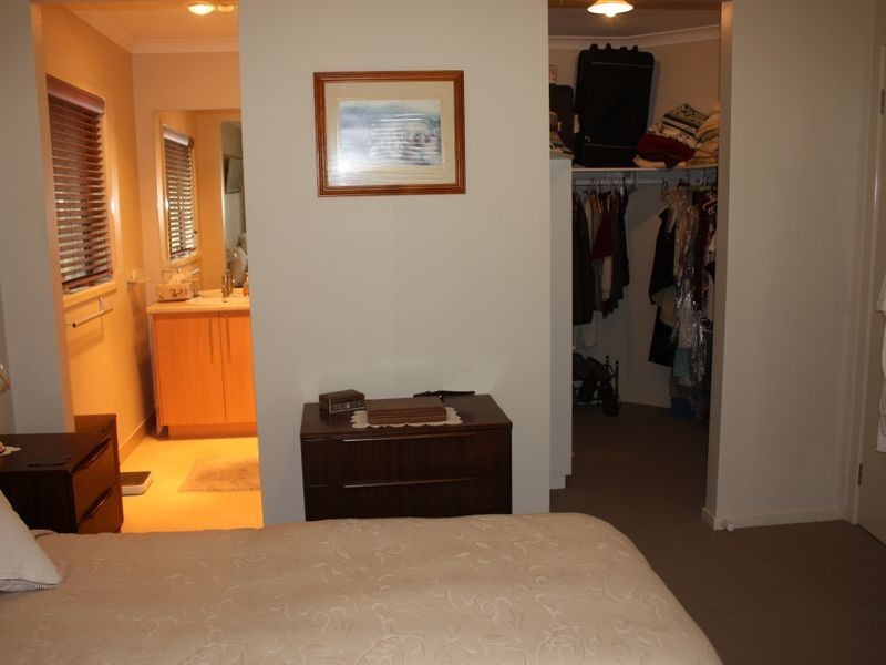 60 Kingscove  Blvd, Metung VIC 3904