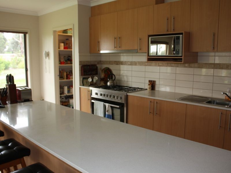 60 Kingscove  Blvd, Metung VIC 3904
