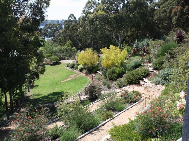 15 Nicholas Avenue, Metung VIC 3904