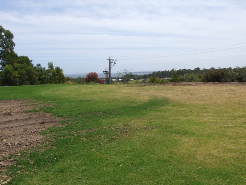 16 Moorhouse Street, Metung VIC 3904