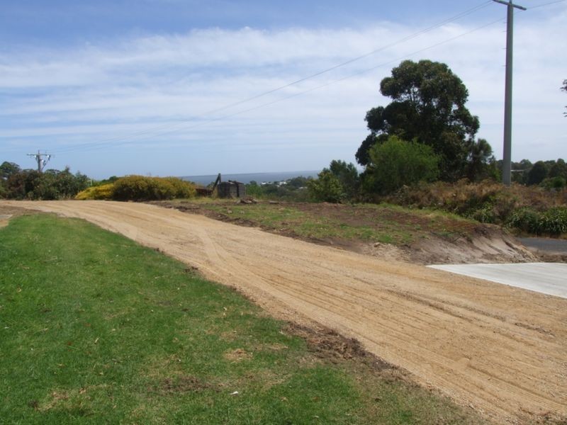 16 Moorhouse Street, Metung VIC 3904
