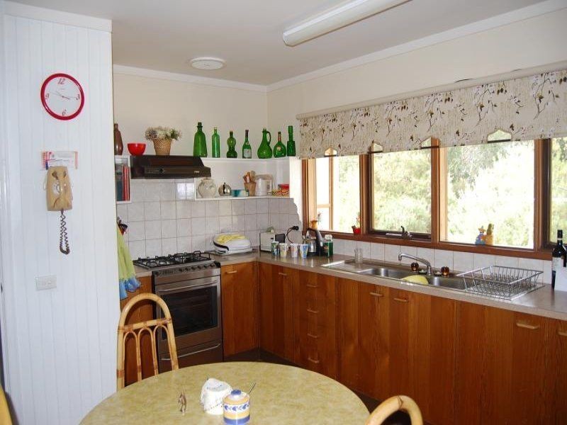 2 LANDSCAPE DRIVE, Metung VIC 3904