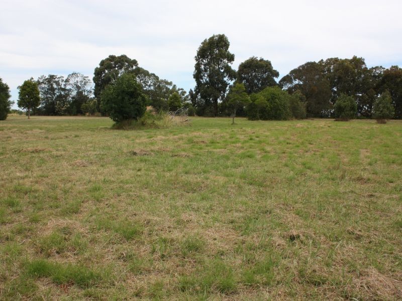 9 a & b an Grevillia Ave & Foreshore Rd, Metung VIC 3904