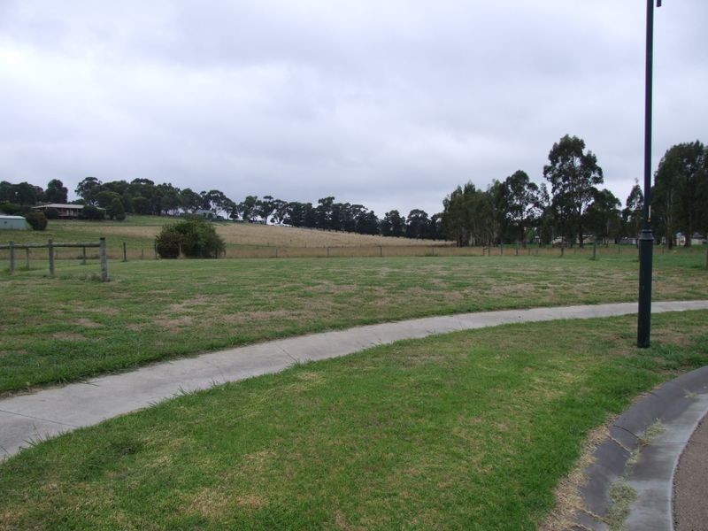 22 Redenbach Court, Swan Reach VIC 3903
