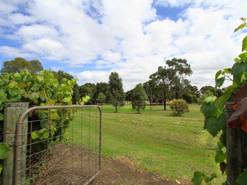 21 The Terrace, Metung VIC 3904