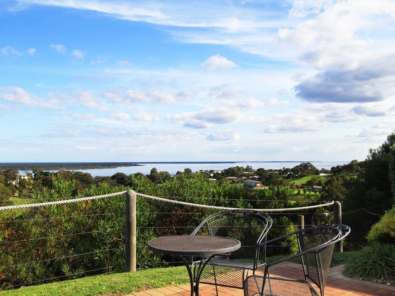 40 The Terrace, Metung VIC 3904