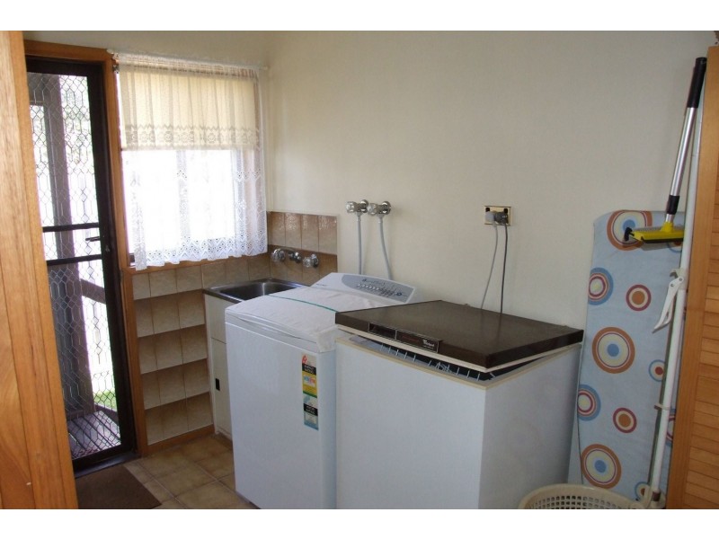 27 Mairburn Road, Metung VIC 3904