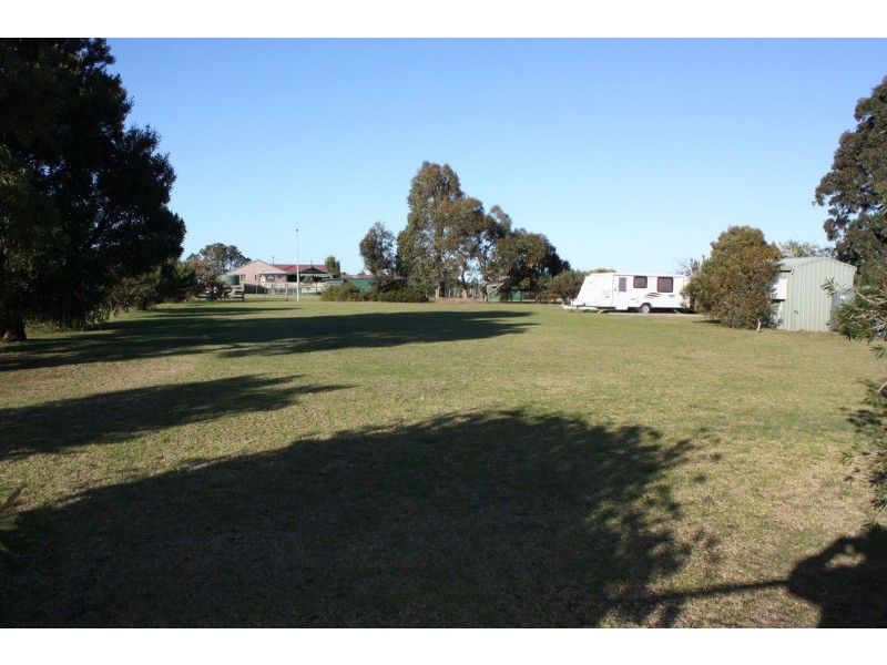 4 Falcon Grove, Metung VIC 3904