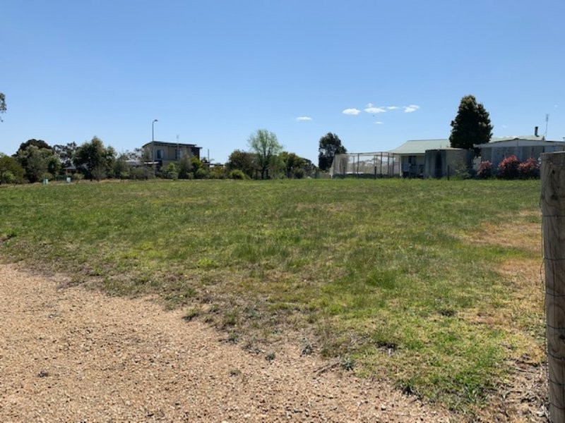 12 Falcon Grove, Metung VIC 3904