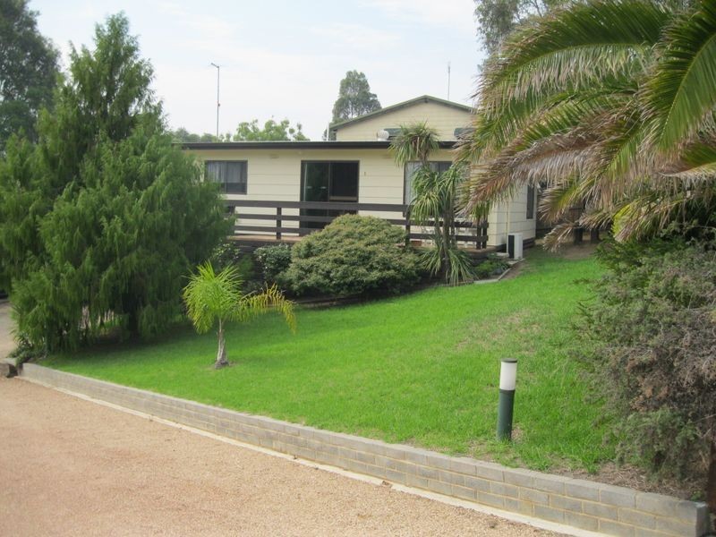1/30 Mairburn Road, Metung VIC 3904