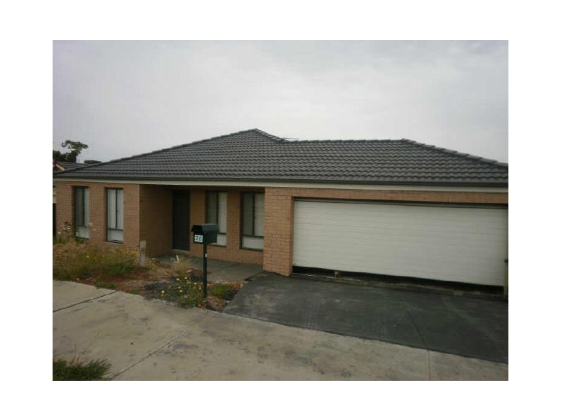 20 Caspian Chase, Pakenham VIC 3810