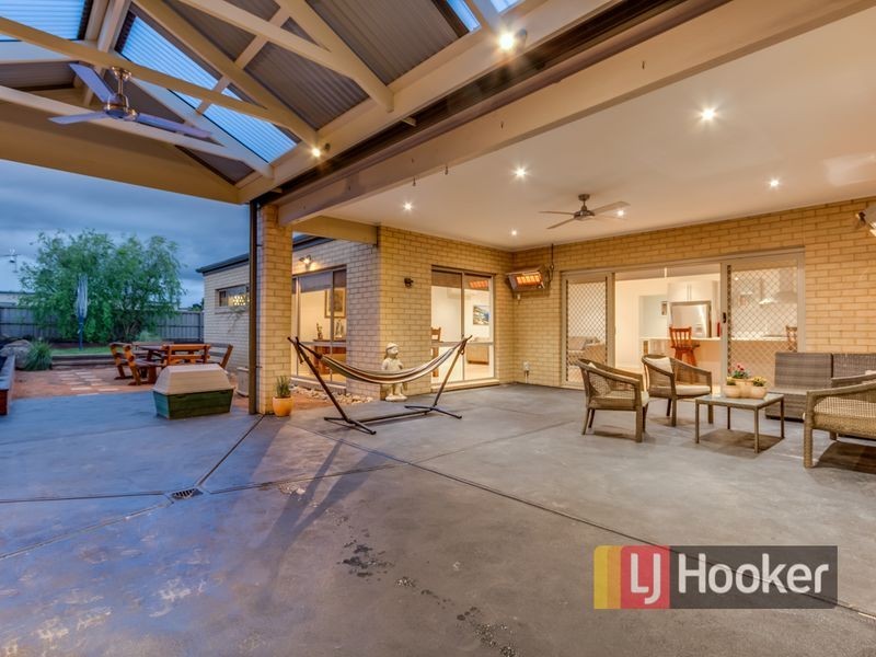 6 Lavender Avenue, Pakenham VIC 3810