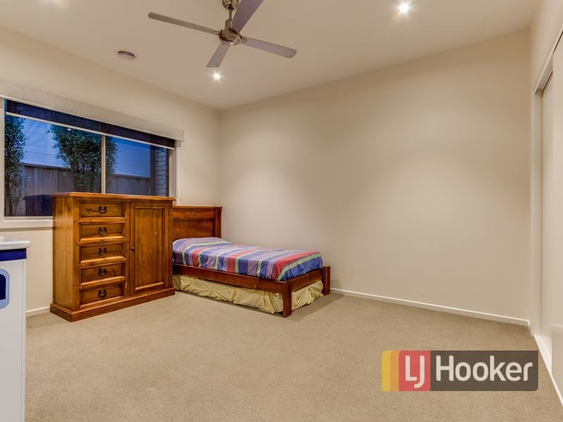 6 Lavender Avenue, Pakenham VIC 3810