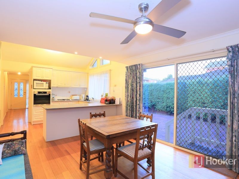 94 Eagle Drive, Pakenham VIC 3810