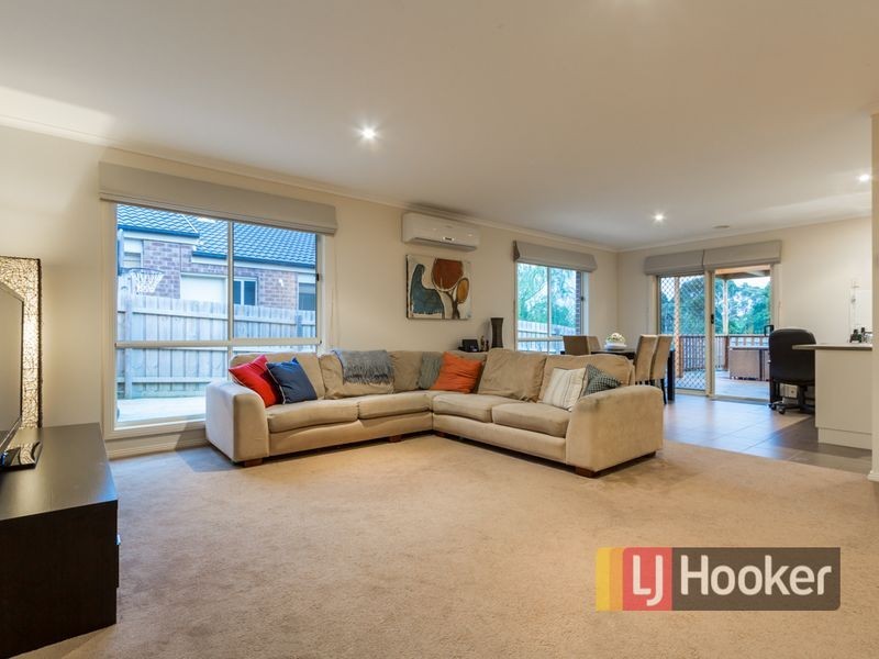 8A Ebony Drive, Pakenham VIC 3810