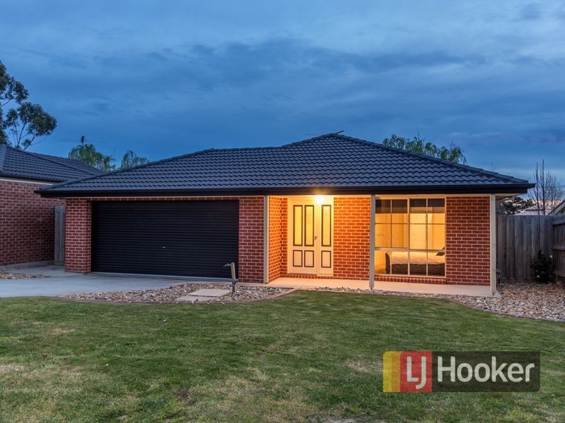8A Ebony Drive, Pakenham VIC 3810