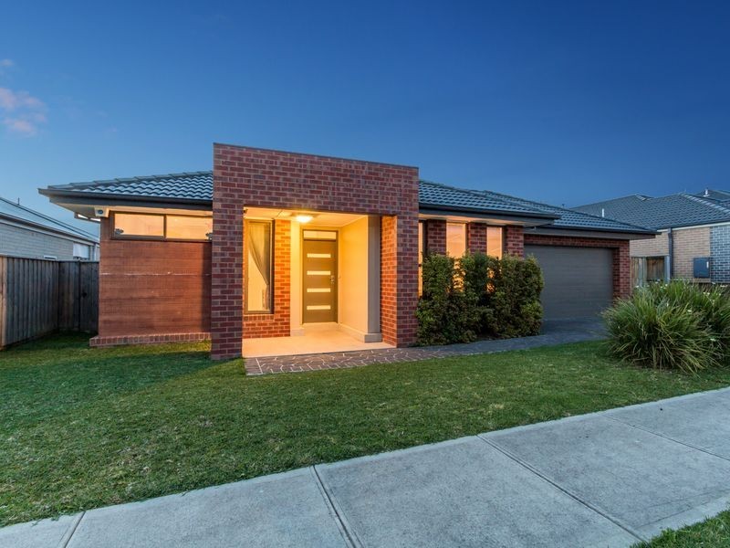 8 Sabina Road, Officer VIC 3809