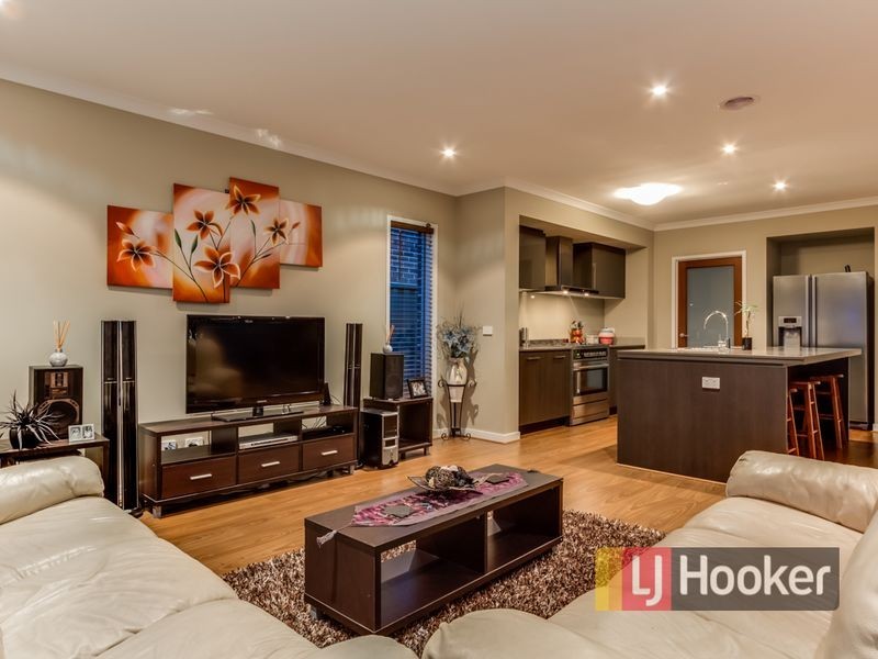 25 Moore Mews, Pakenham VIC 3810