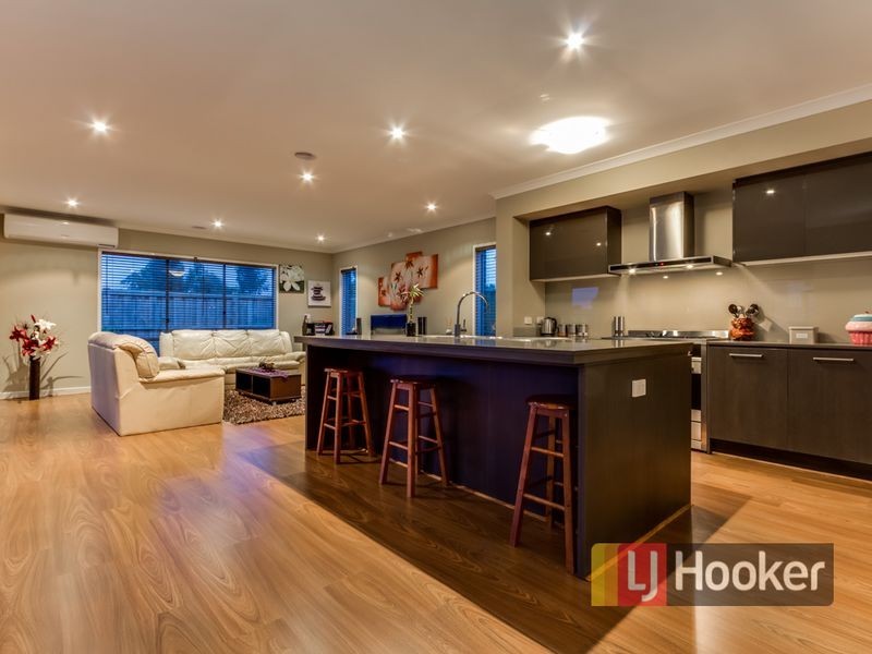 25 Moore Mews, Pakenham VIC 3810