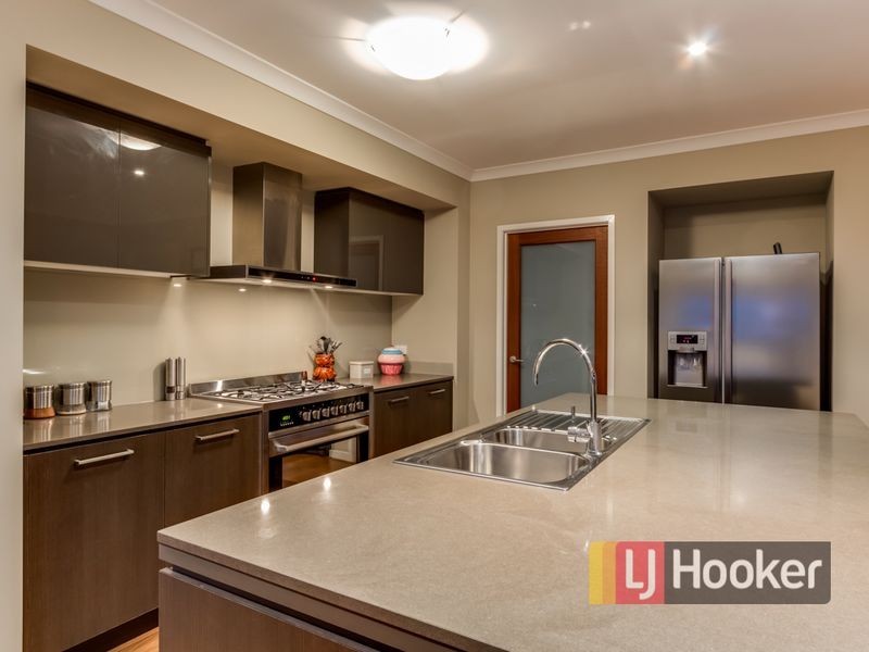 25 Moore Mews, Pakenham VIC 3810