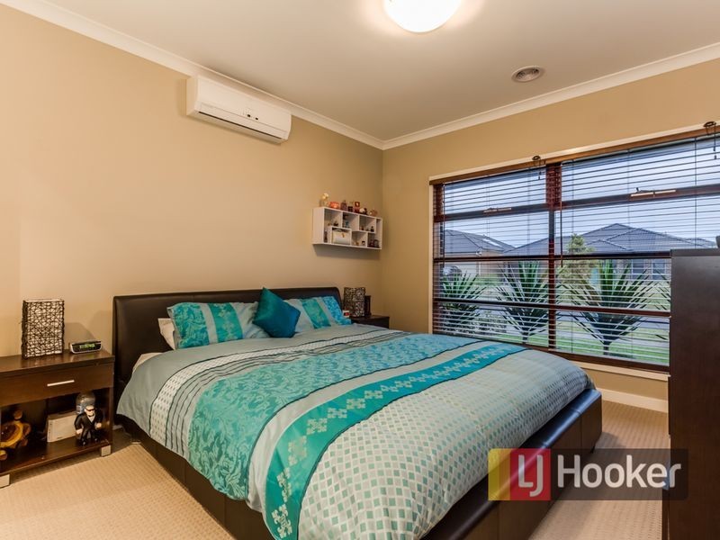 25 Moore Mews, Pakenham VIC 3810