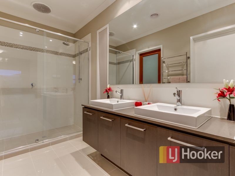 25 Moore Mews, Pakenham VIC 3810