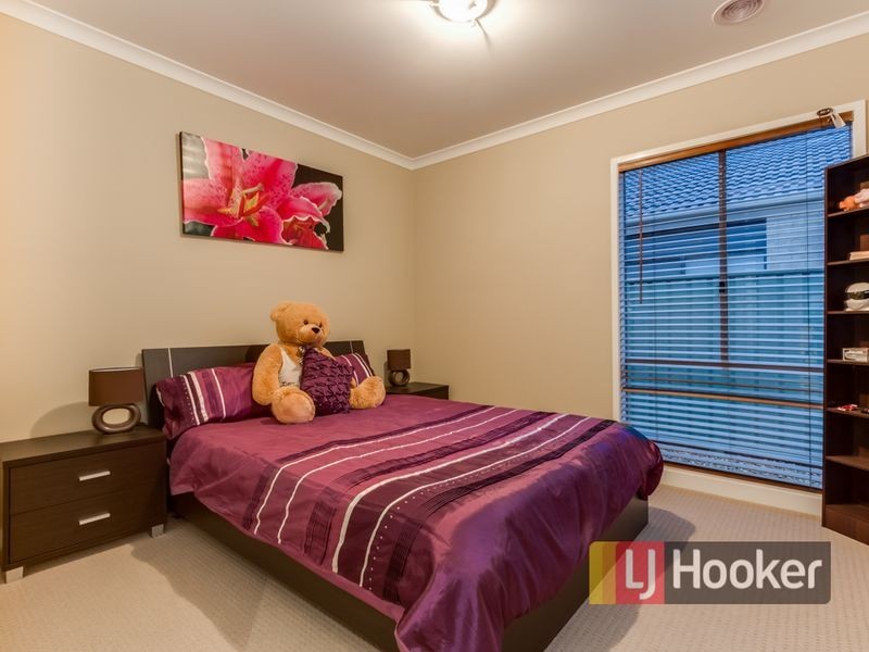 25 Moore Mews, Pakenham VIC 3810