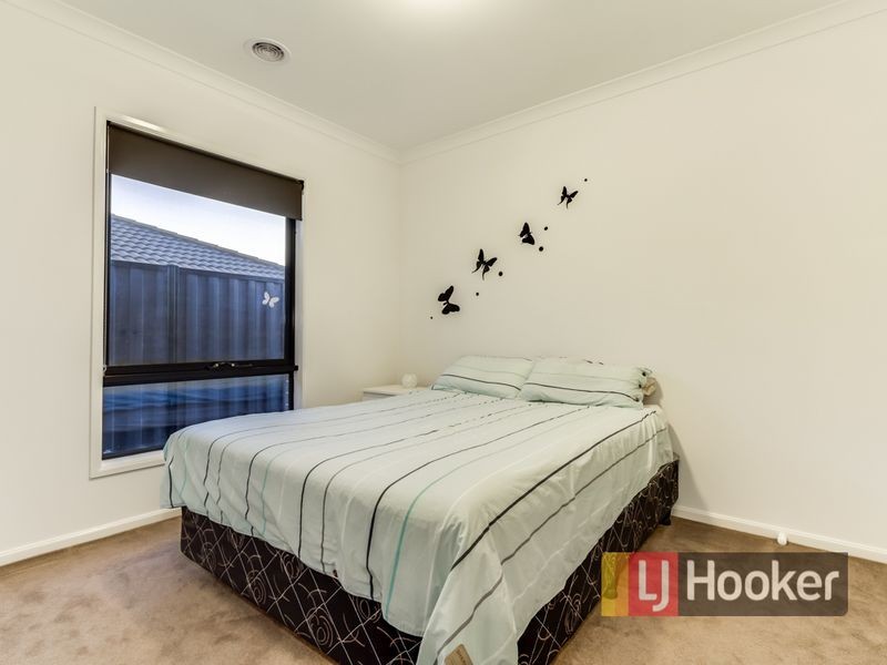 7 Eyre Place, Pakenham VIC 3810