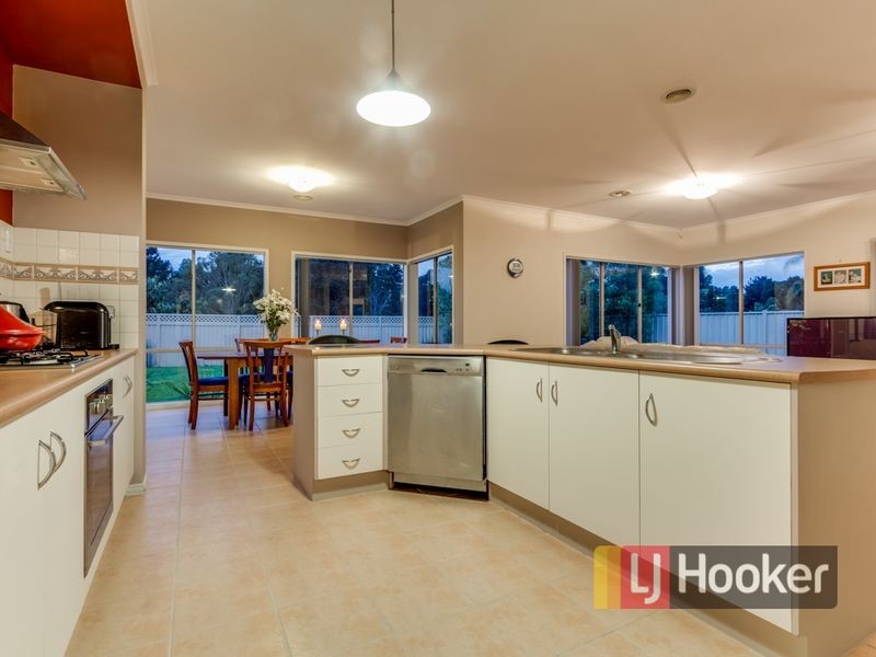 1 Hopkins Pass, Pakenham VIC 3810