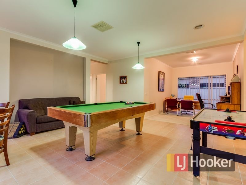 1 Hopkins Pass, Pakenham VIC 3810